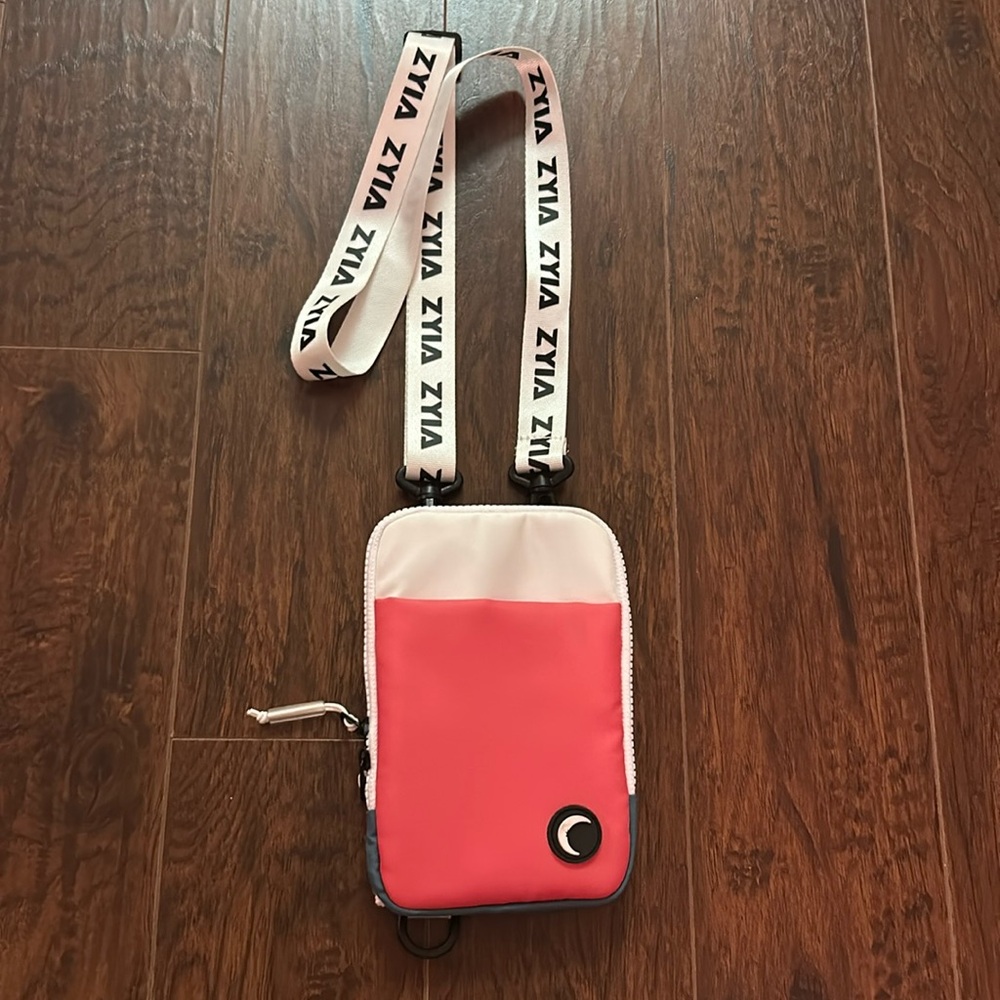 ZYIA Crossbody Bag